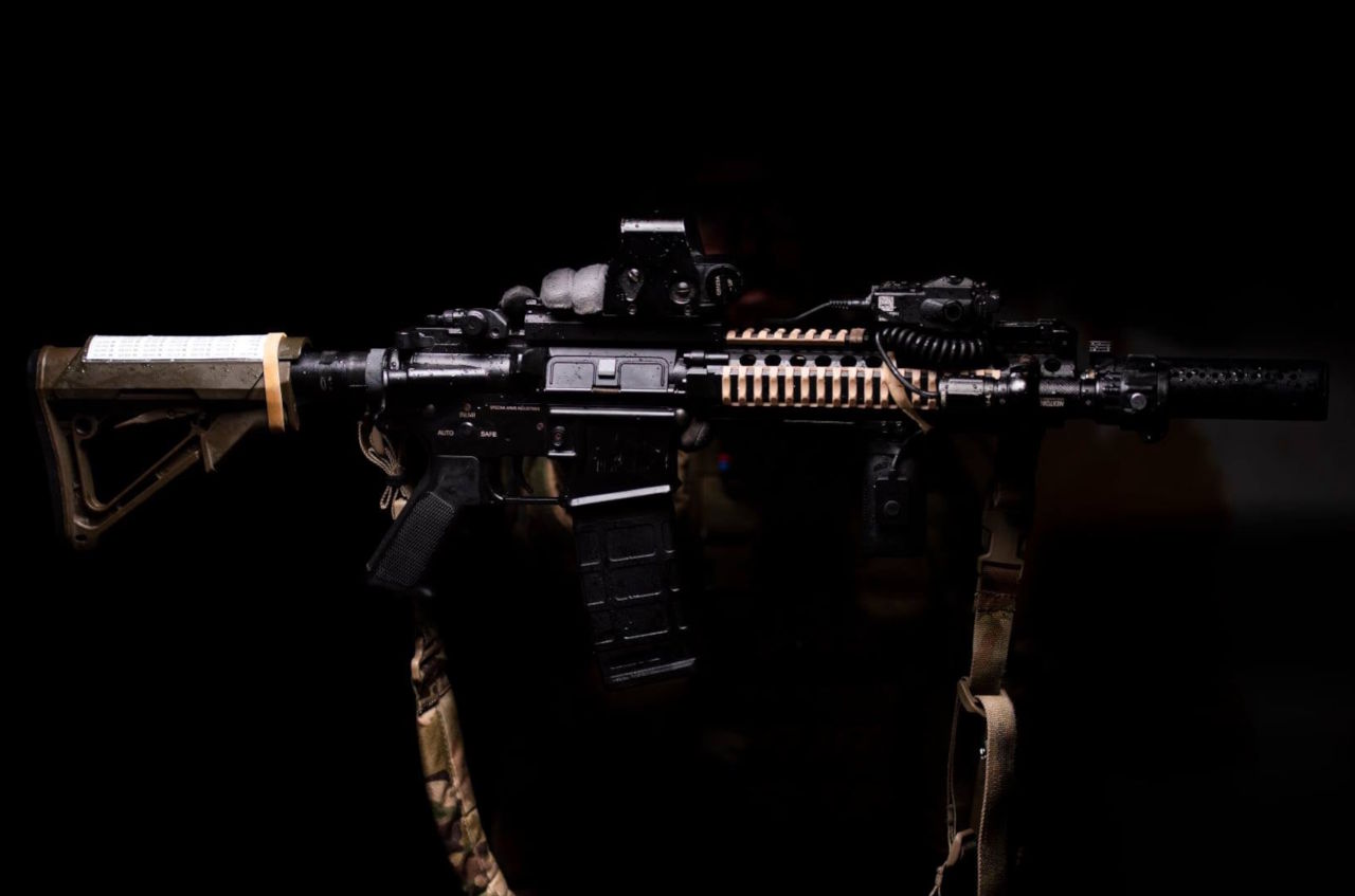 airsoft gun